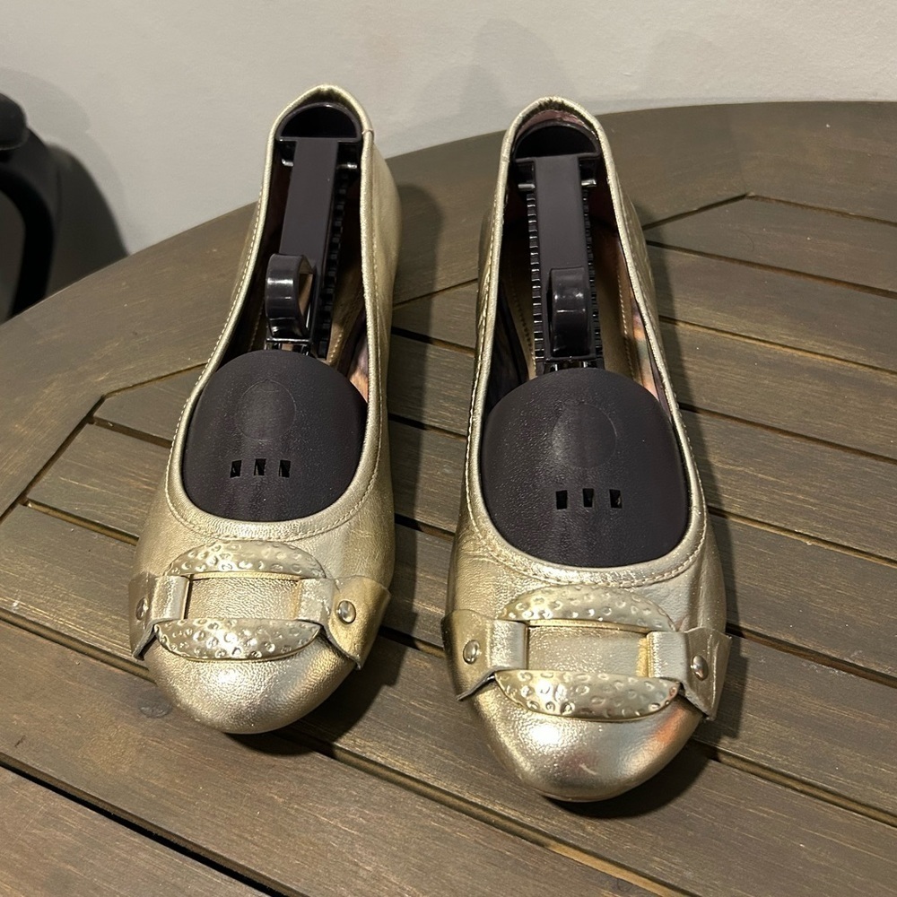 {Joan & David} Luxe Buckle Toe Flats
